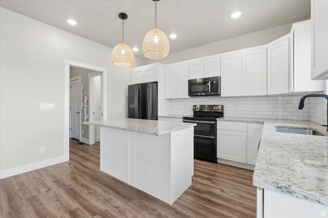 125 N PINION PL, Hyde Park, UT 84318