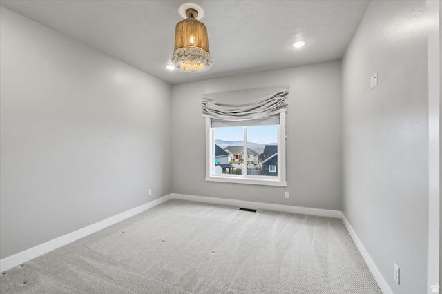 125 N PINION PL, Hyde Park, UT 84318