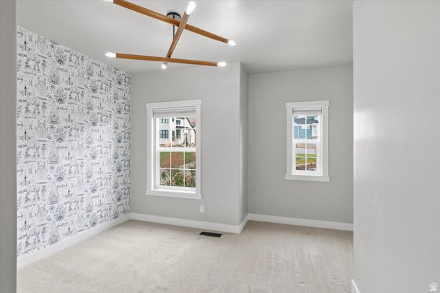 125 N PINION PL, Hyde Park, UT 84318