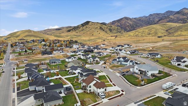 125 N PINION PL, Hyde Park, UT 84318