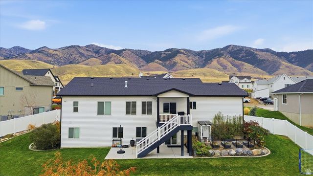 125 N PINION PL, Hyde Park, UT 84318