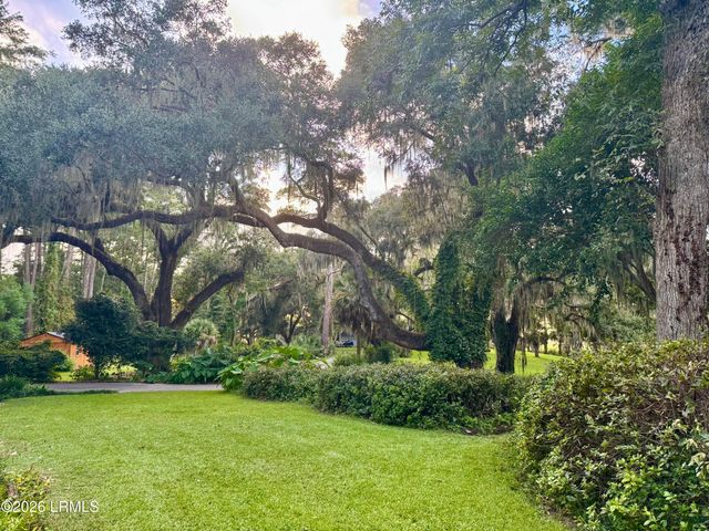 1 Inwood Plantation Drive, Beaufort, SC 29906
