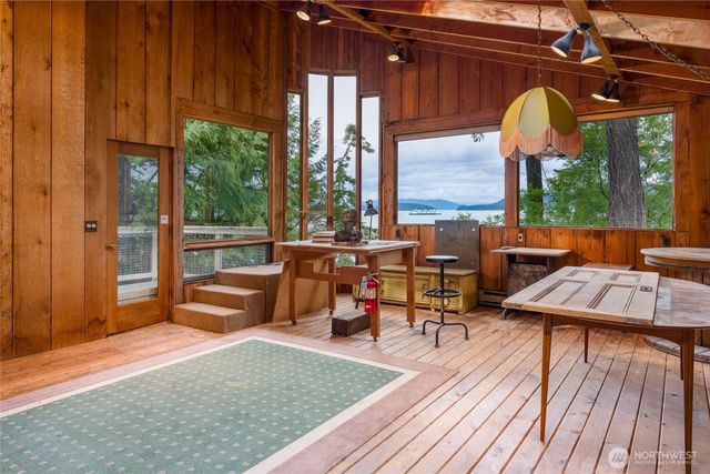 208 Tide's End Road, Lopez Island, WA 98261