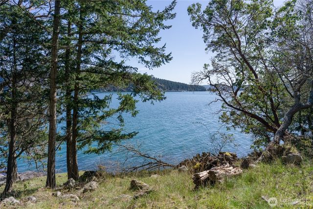 208 Tide's End Road, Lopez Island, WA 98261