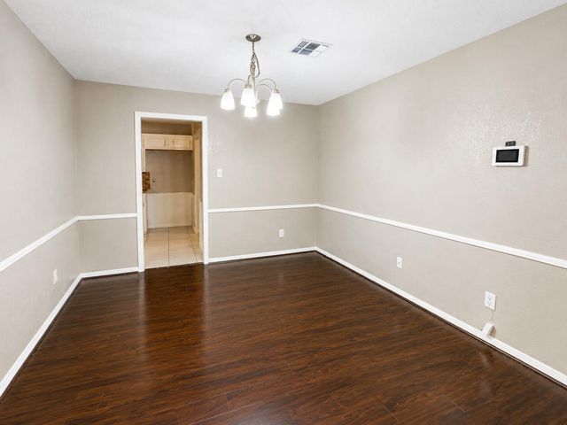 5107 Longshadow Drive, Dickinson, TX 77539