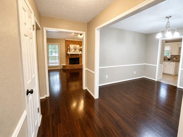5107 Longshadow Drive, Dickinson, TX 77539