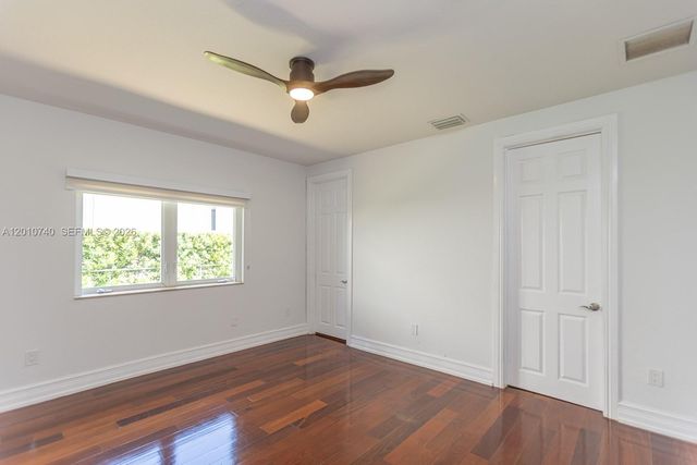 425 N Shore Dr, Miami Beach, FL 33141