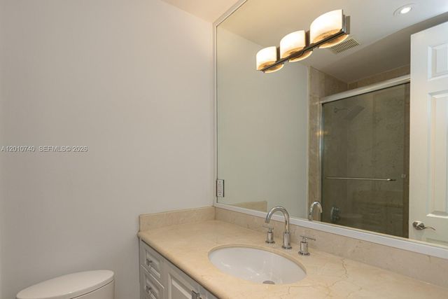 425 N Shore Dr, Miami Beach, FL 33141
