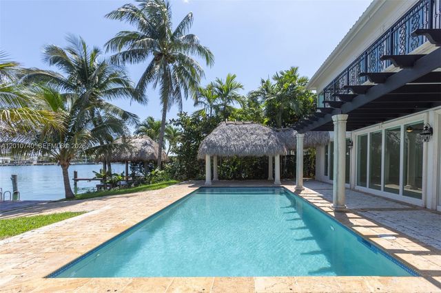 425 N Shore Dr, Miami Beach, FL 33141