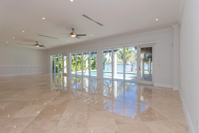 425 N Shore Dr, Miami Beach, FL 33141