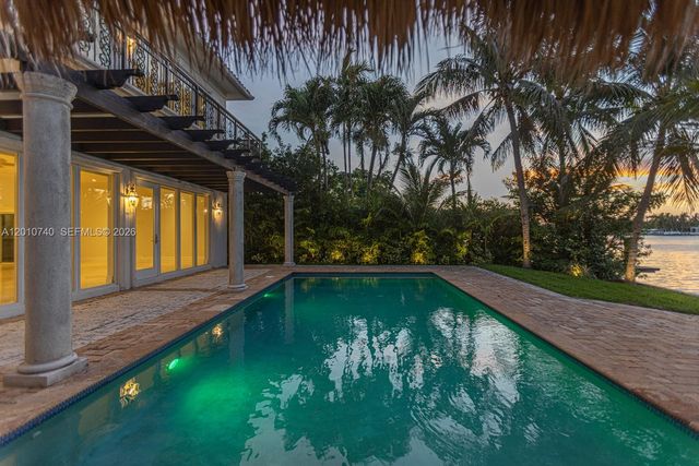 425 N Shore Dr, Miami Beach, FL 33141