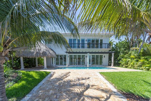 425 N Shore Dr, Miami Beach, FL 33141