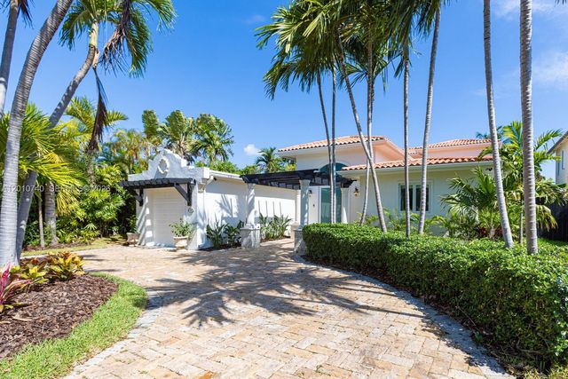 425 N Shore Dr, Miami Beach, FL 33141