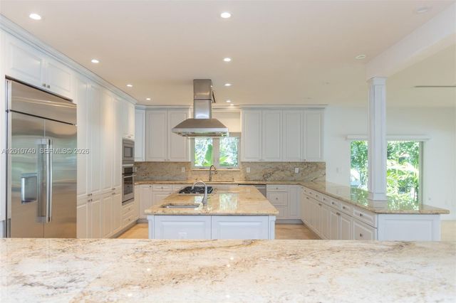 425 N Shore Dr, Miami Beach, FL 33141