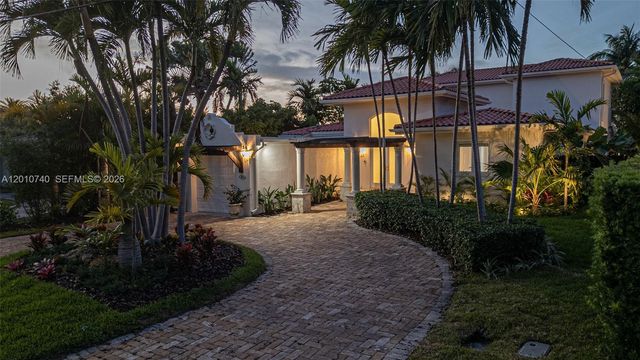 425 N Shore Dr, Miami Beach, FL 33141