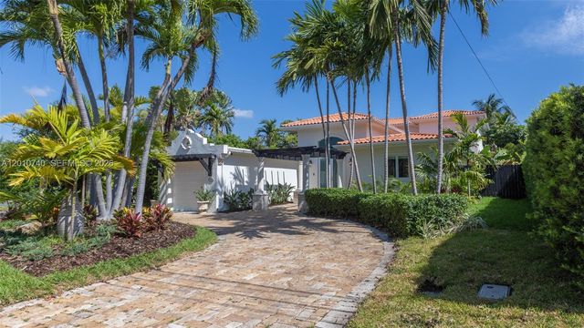 425 N Shore Dr, Miami Beach, FL 33141