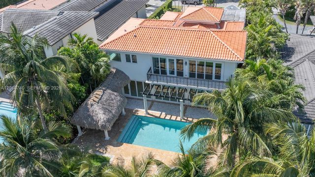425 N Shore Dr, Miami Beach, FL 33141