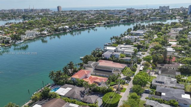 425 N Shore Dr, Miami Beach, FL 33141
