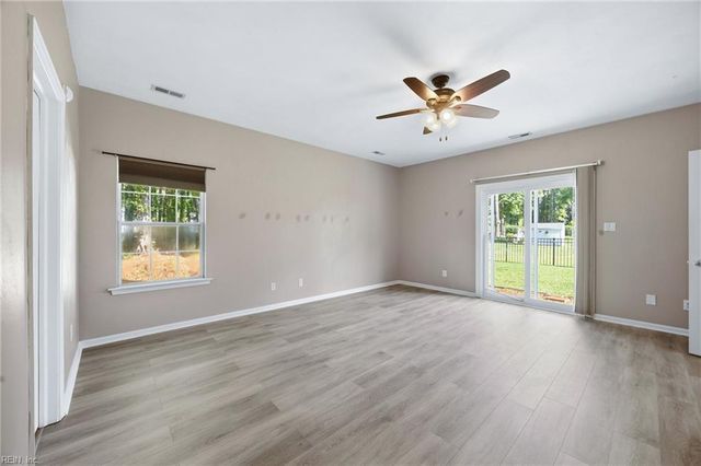 616 Country Club BLVD, Chesapeake, VA 23322