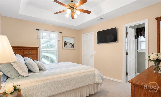31 S Lake Drive, Savannah, GA 31410