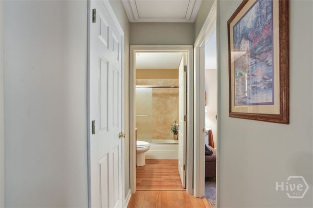 31 S Lake Drive, Savannah, GA 31410