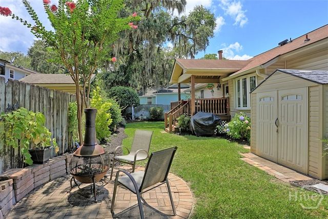 31 S Lake Drive, Savannah, GA 31410
