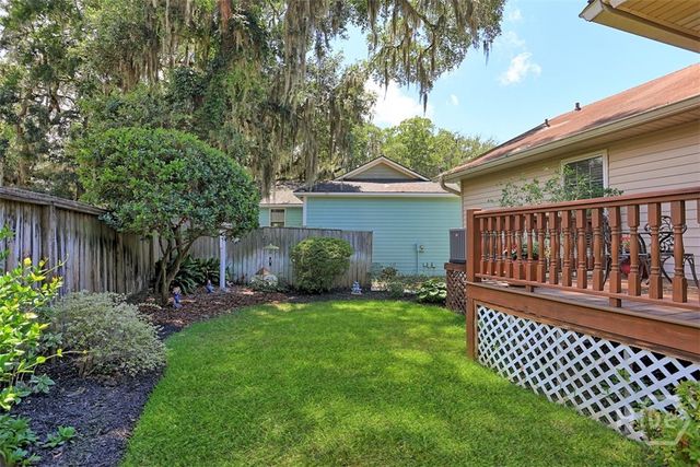 31 S Lake Drive, Savannah, GA 31410