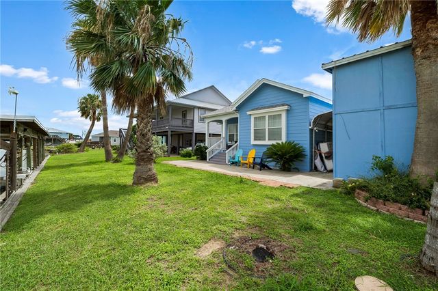 120 Teal, Rockport, TX 78382