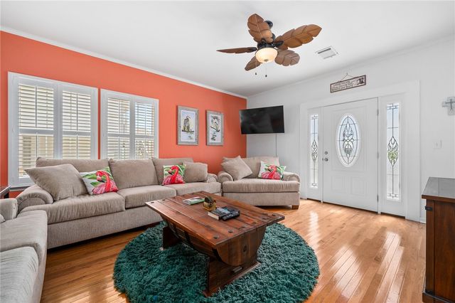 120 Teal, Rockport, TX 78382