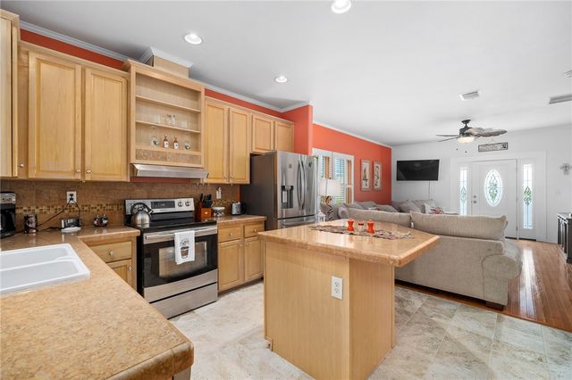 120 Teal, Rockport, TX 78382