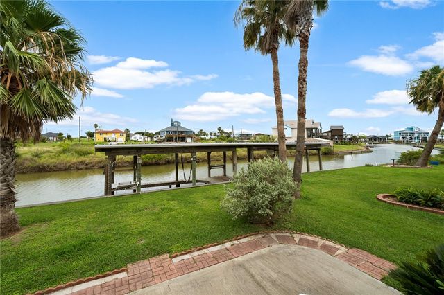 120 Teal, Rockport, TX 78382