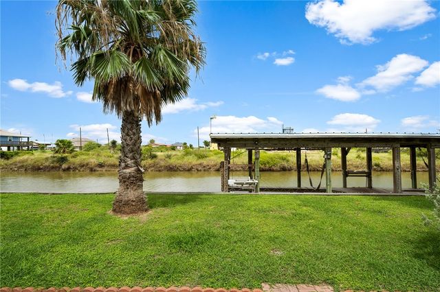 120 Teal, Rockport, TX 78382