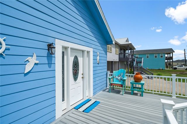 120 Teal, Rockport, TX 78382