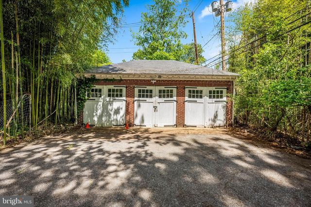 527 NOTTINGHAM RD, Baltimore, MD 21229