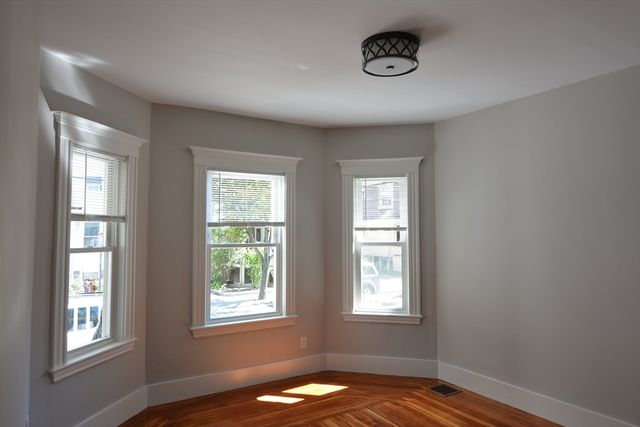 58 Bromfield Rd. 1, Somerville, MA 02144