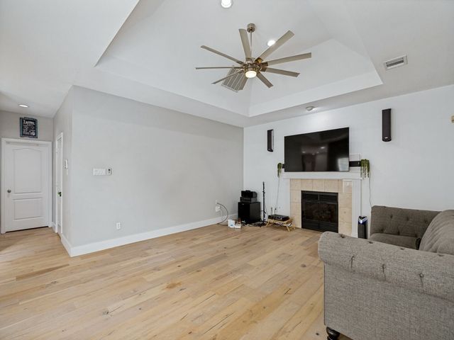 701 pine lakes, Plano, TX 75025