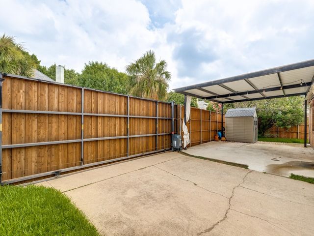 701 pine lakes, Plano, TX 75025