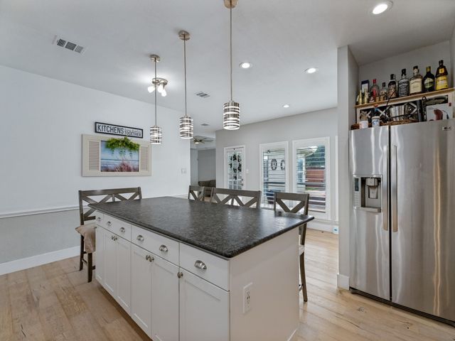 701 pine lakes, Plano, TX 75025