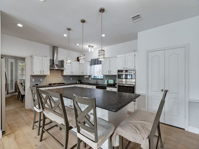 701 pine lakes, Plano, TX 75025