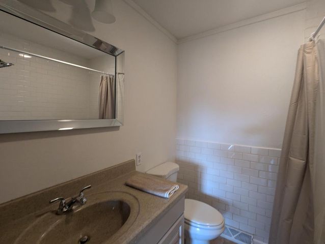 2544 Island Park ROAD, La Crosse, WI 54603