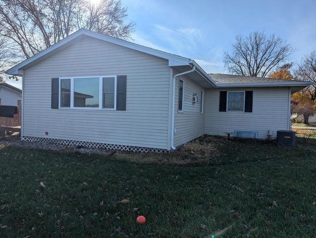 2544 Island Park ROAD, La Crosse, WI 54603