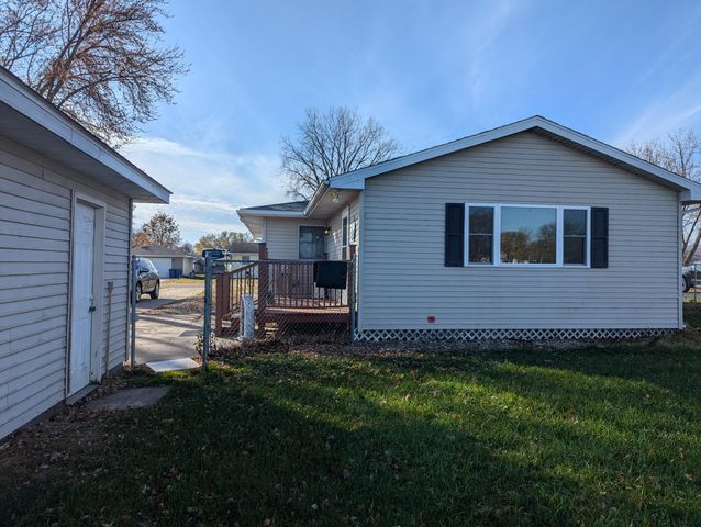 2544 Island Park ROAD, La Crosse, WI 54603