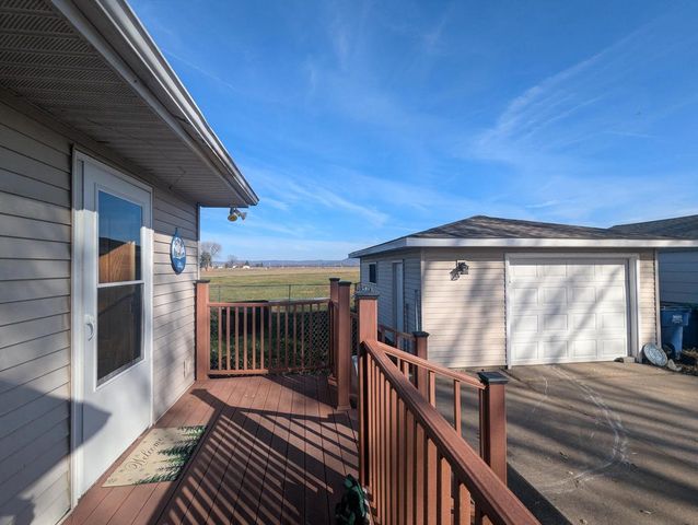 2544 Island Park ROAD, La Crosse, WI 54603