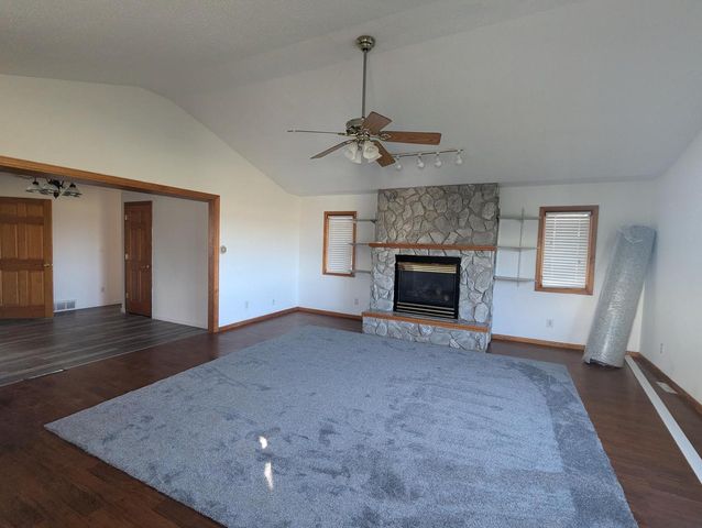 2544 Island Park ROAD, La Crosse, WI 54603