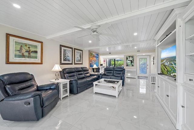 3693 Quail Ridge Drive Bobwhite B, Boynton Beach, FL 33436