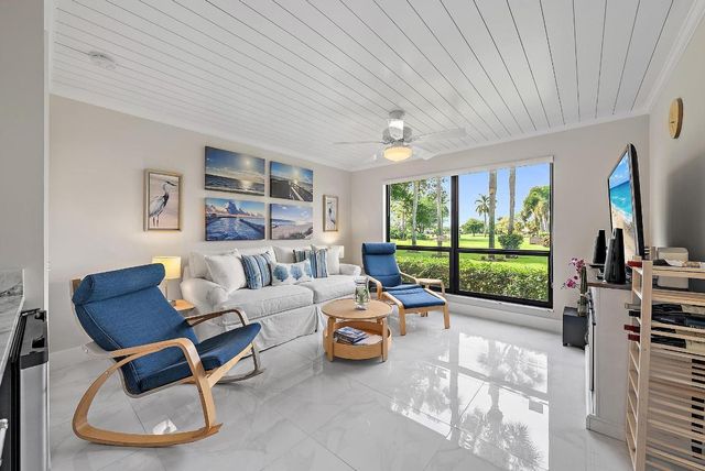 3693 Quail Ridge Drive Bobwhite B, Boynton Beach, FL 33436