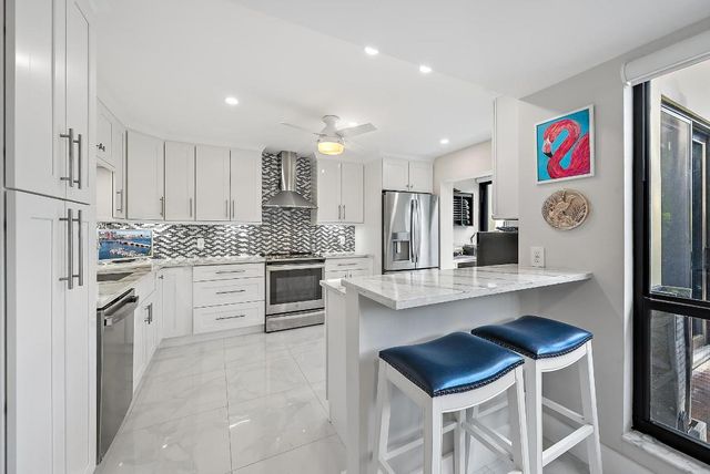 3693 Quail Ridge Drive Bobwhite B, Boynton Beach, FL 33436