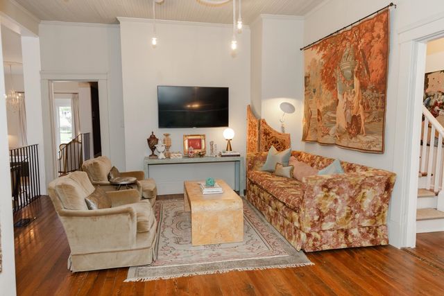 232 W POPLAR AVE, Collierville, TN 38017