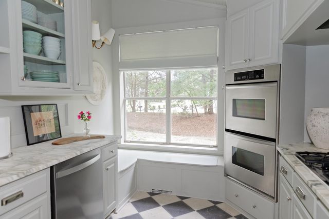 232 W POPLAR AVE, Collierville, TN 38017