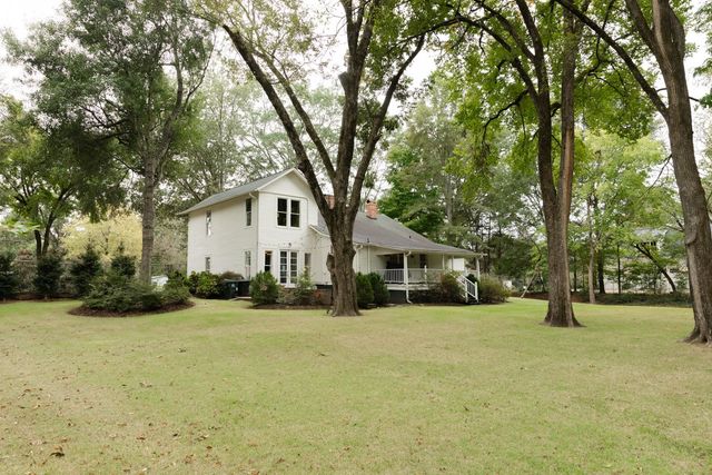 232 W POPLAR AVE, Collierville, TN 38017